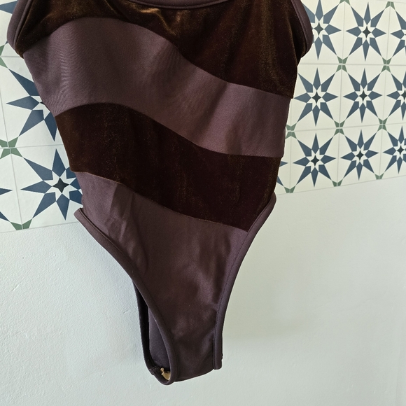 80s bathingsuit/bodysuit - Picture 3 of 10